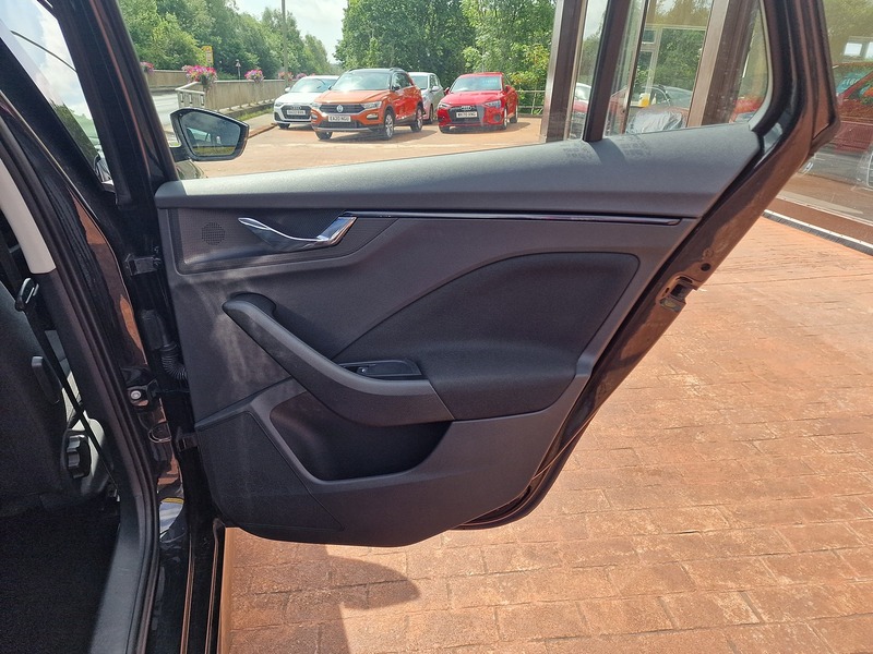 Skoda 1.6 TDI SE SUV 5dr Diesel Manual Euro 6 (s/s) (115 ps)