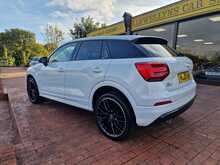 Audi Q2 TDI Black Edition 