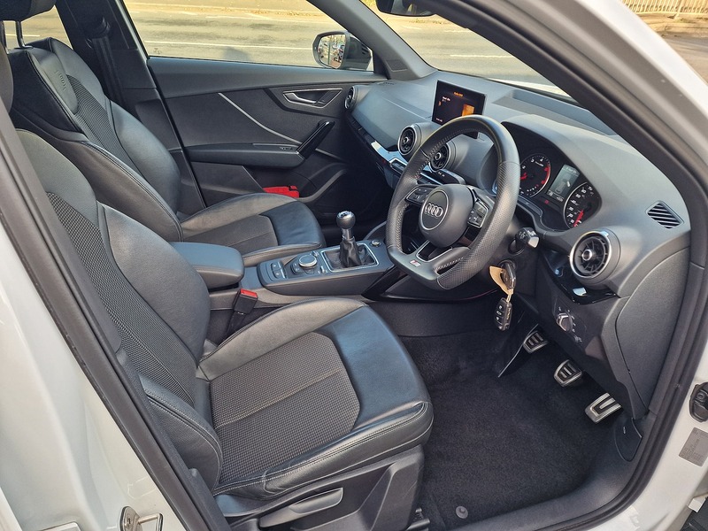 Audi 1.6 TDI 30 Black Edition SUV 5dr Diesel Manual Euro 6 (s/s) (116 ps)