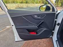 Audi Q2 TDI Black Edition 