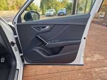 Audi Q2 TDI Black Edition 