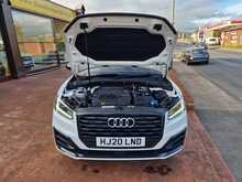 Audi Q2 TDI Black Edition 