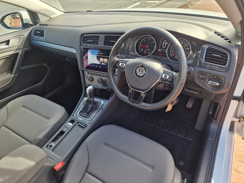 Volkswagen 2.0 TDI SE Nav Estate 5dr Diesel DSG Euro 6 (s/s) (150 ps)