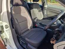 Volkswagen Golf TDI SE Nav 