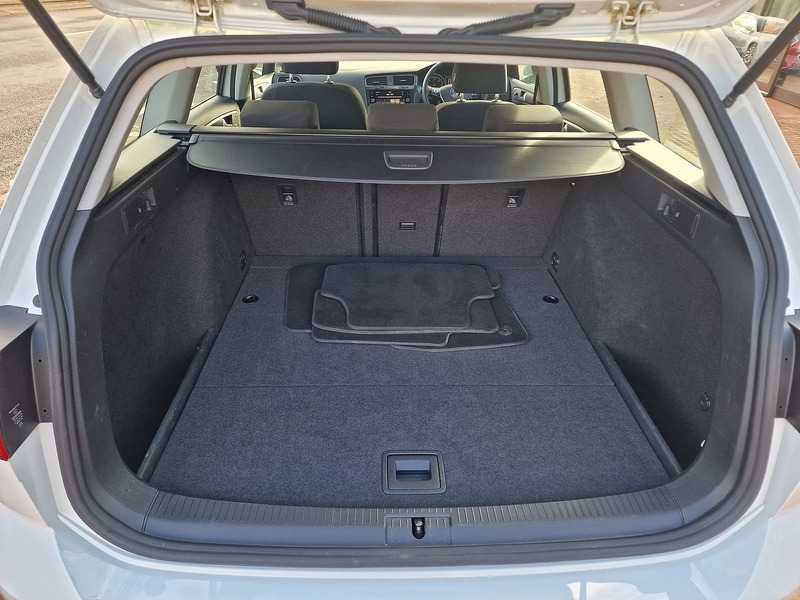 Volkswagen 2.0 TDI SE Nav Estate 5dr Diesel DSG Euro 6 (s/s) (150 ps)