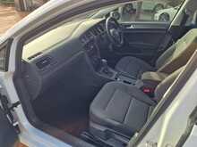 Volkswagen Golf TDI SE Nav 