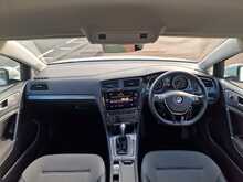 Volkswagen Golf TDI SE Nav 