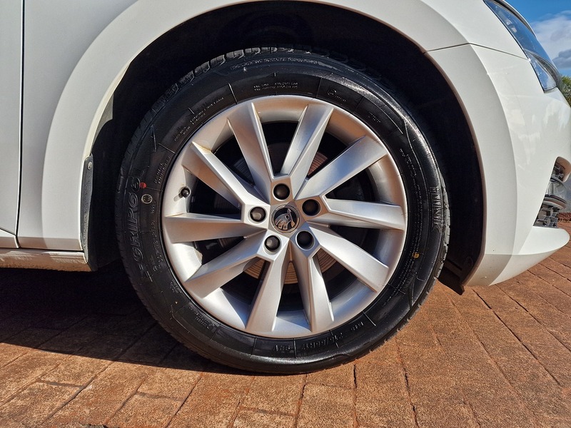 Skoda 2.0 TDI SE Technology Estate 5dr Diesel Manual Euro 6 (s/s) (150 ps)