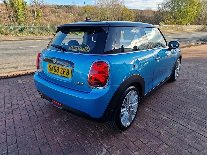 MINI 1.5 Cooper Hatchback 3dr Petrol Manual Euro 6 (s/s) (136 ps)