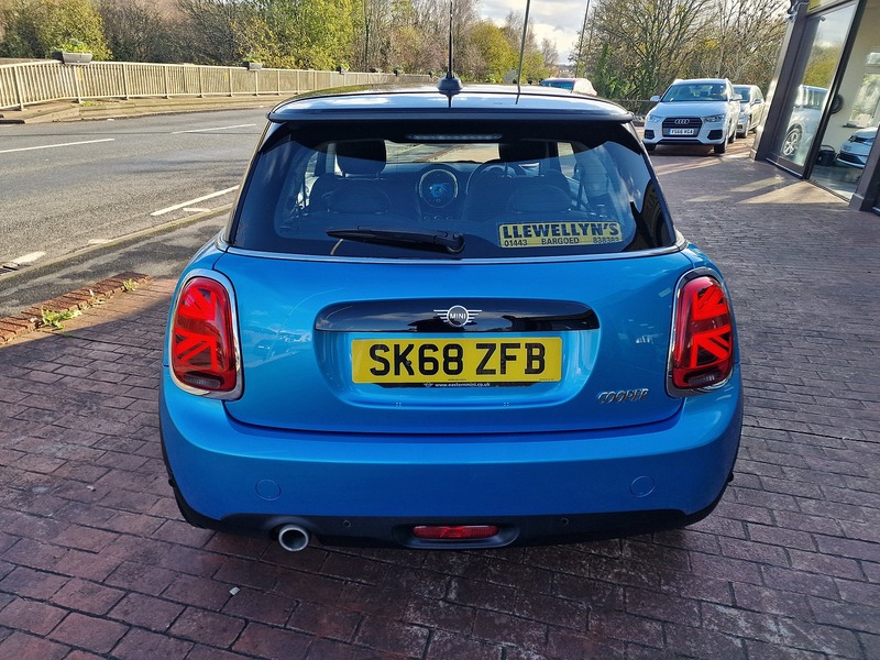 MINI 1.5 Cooper Hatchback 3dr Petrol Manual Euro 6 (s/s) (136 ps)