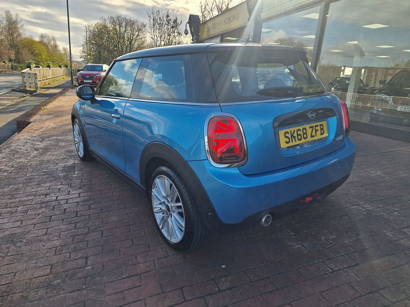 MINI 1.5 Cooper Hatchback 3dr Petrol Manual Euro 6 (s/s) (136 ps)