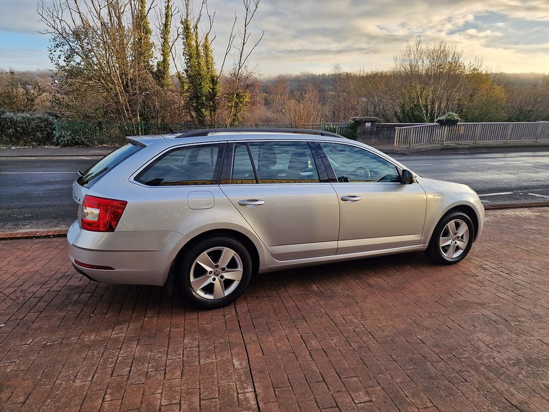 Skoda 1.6 TDI SE Technology Estate 5dr Diesel Manual Euro 6 (s/s) (115 ps)