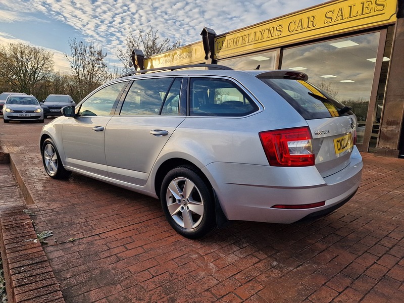Skoda 1.6 TDI SE Technology Estate 5dr Diesel Manual Euro 6 (s/s) (115 ps)