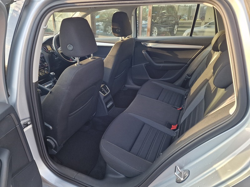 Skoda 1.6 TDI SE Technology Estate 5dr Diesel Manual Euro 6 (s/s) (115 ps)