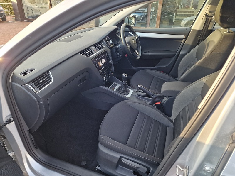 Skoda 1.6 TDI SE Technology Estate 5dr Diesel Manual Euro 6 (s/s) (115 ps)