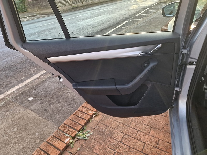 Skoda 1.6 TDI SE Technology Estate 5dr Diesel Manual Euro 6 (s/s) (115 ps)