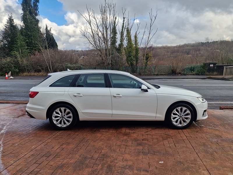 Audi 2.0 TDI 35 Technik Estate 5dr Diesel S Tronic Euro 6 (s/s) (163 ps)