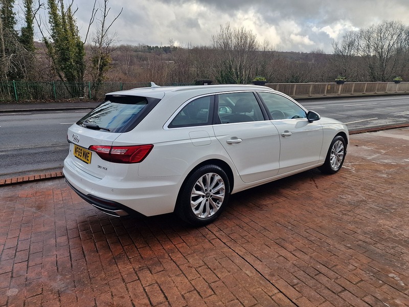 Audi 2.0 TDI 35 Technik Estate 5dr Diesel S Tronic Euro 6 (s/s) (163 ps)