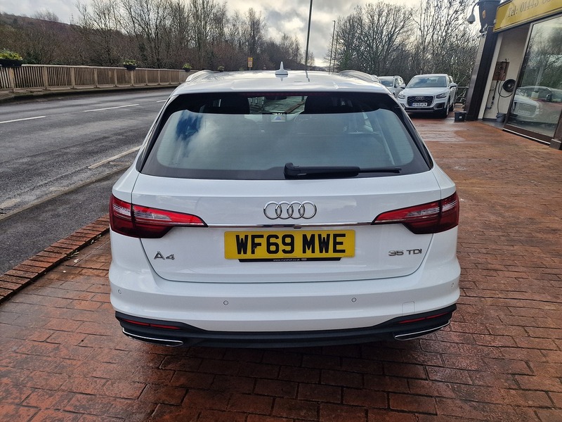 Audi 2.0 TDI 35 Technik Estate 5dr Diesel S Tronic Euro 6 (s/s) (163 ps)