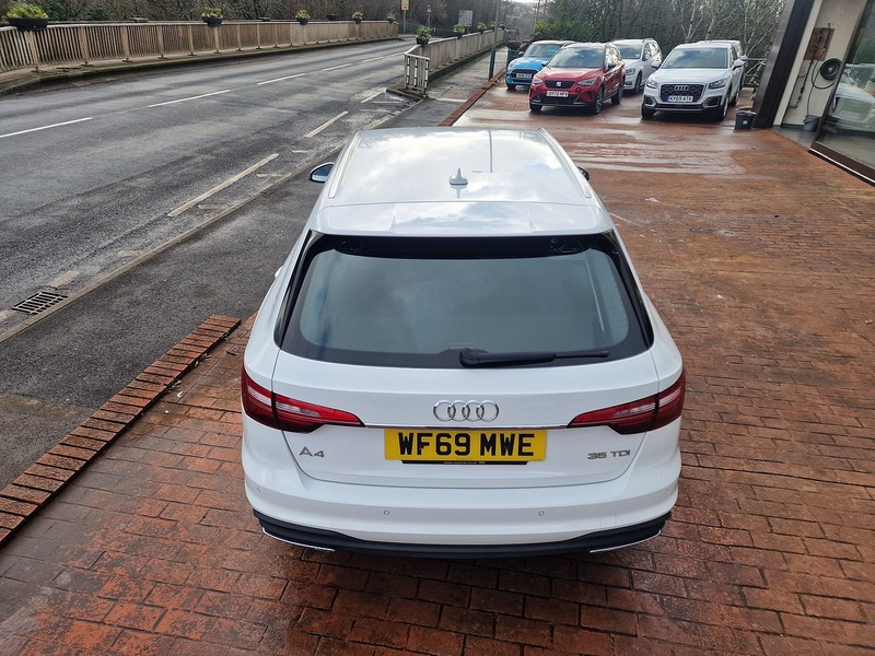 Audi 2.0 TDI 35 Technik Estate 5dr Diesel S Tronic Euro 6 (s/s) (163 ps)