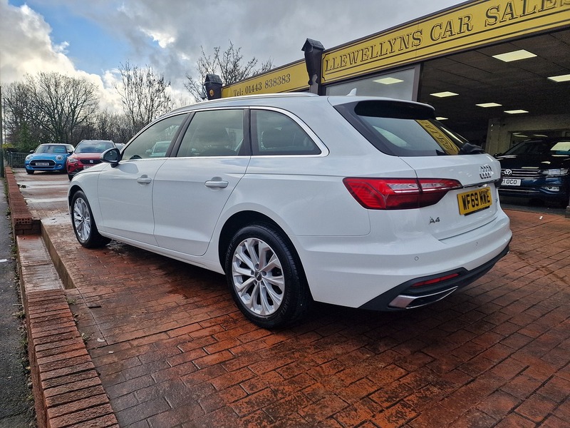 Audi 2.0 TDI 35 Technik Estate 5dr Diesel S Tronic Euro 6 (s/s) (163 ps)