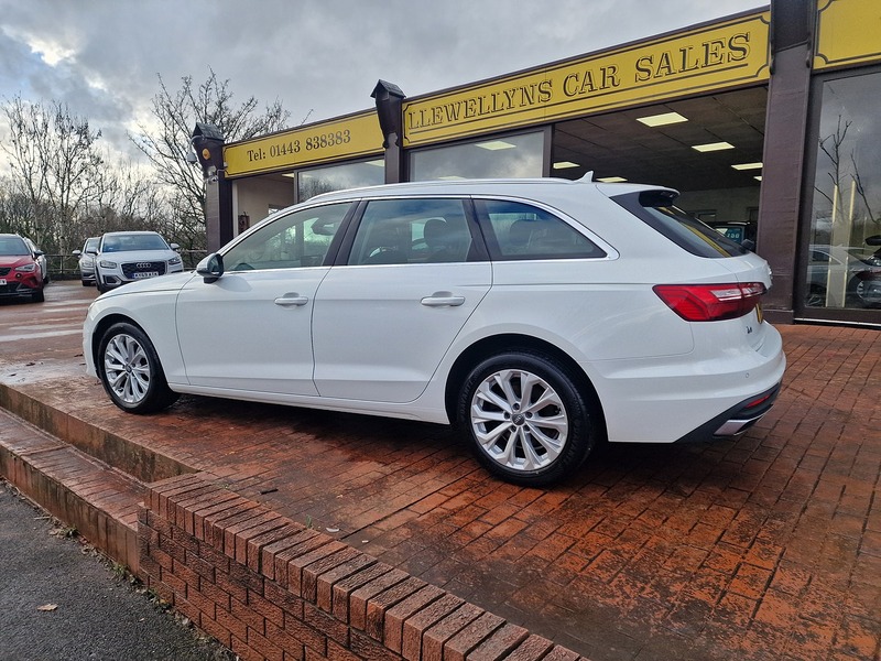 Audi 2.0 TDI 35 Technik Estate 5dr Diesel S Tronic Euro 6 (s/s) (163 ps)