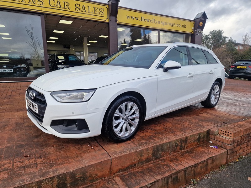 Audi 2.0 TDI 35 Technik Estate 5dr Diesel S Tronic Euro 6 (s/s) (163 ps)