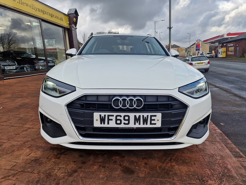 Audi 2.0 TDI 35 Technik Estate 5dr Diesel S Tronic Euro 6 (s/s) (163 ps)