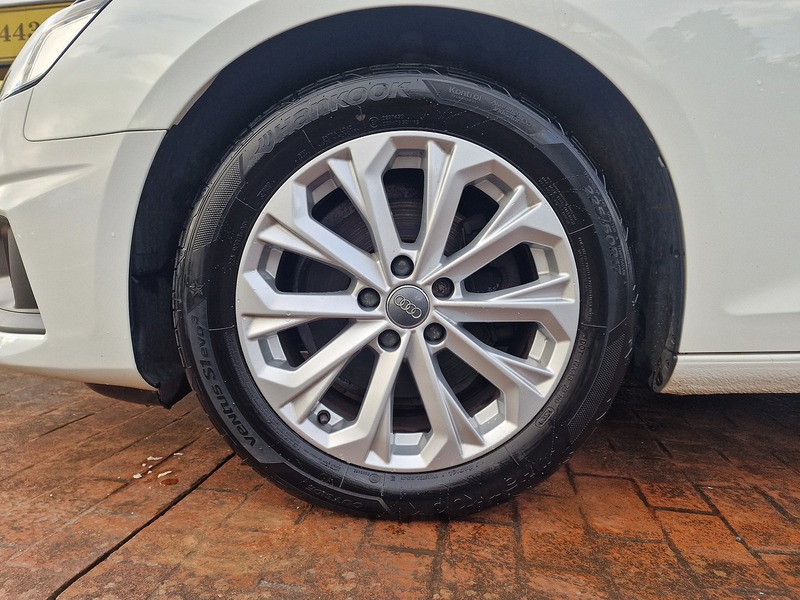 Audi 2.0 TDI 35 Technik Estate 5dr Diesel S Tronic Euro 6 (s/s) (163 ps)