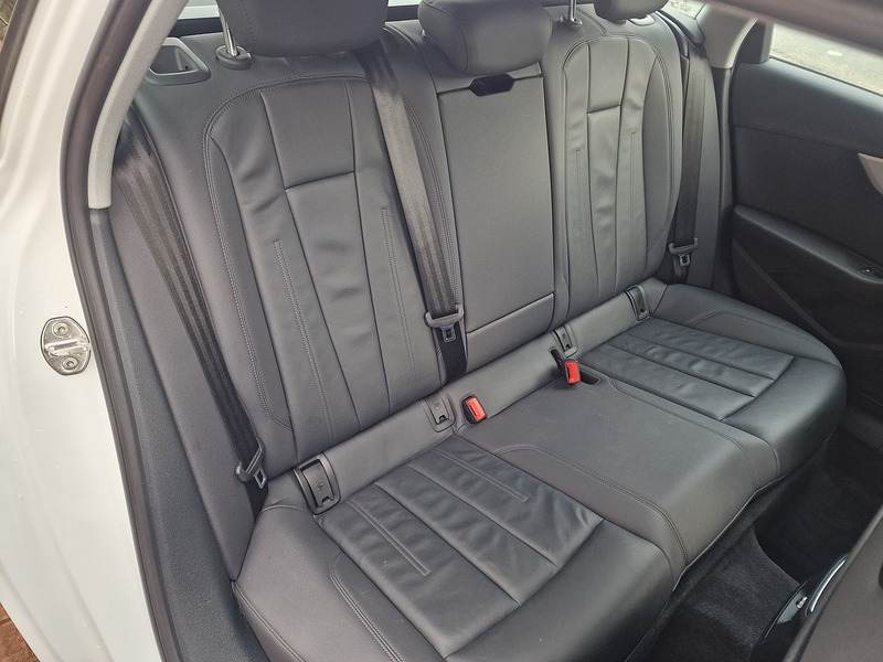 Audi 2.0 TDI 35 Technik Estate 5dr Diesel S Tronic Euro 6 (s/s) (163 ps)