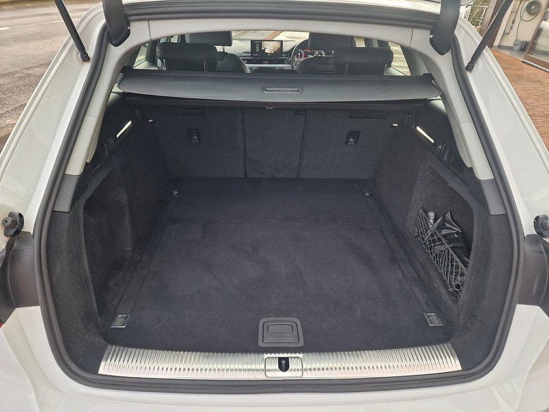 Audi 2.0 TDI 35 Technik Estate 5dr Diesel S Tronic Euro 6 (s/s) (163 ps)