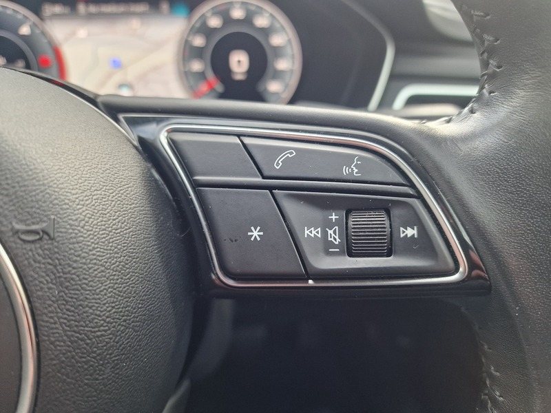 Audi 2.0 TDI 35 Technik Estate 5dr Diesel S Tronic Euro 6 (s/s) (163 ps)