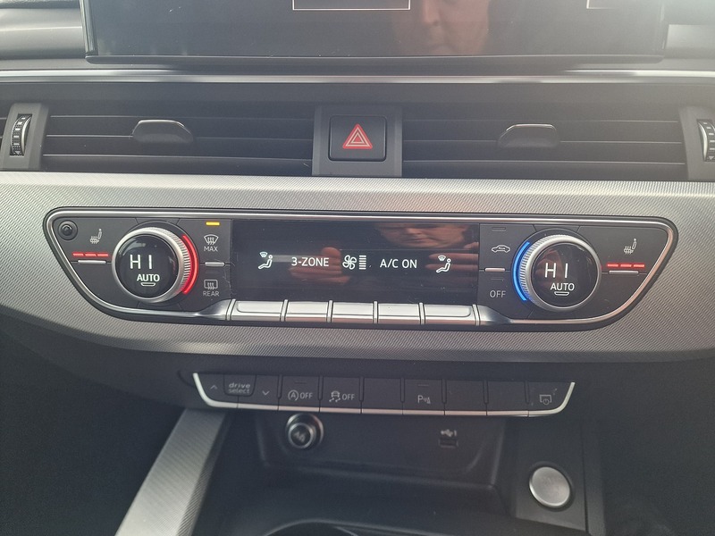 Audi 2.0 TDI 35 Technik Estate 5dr Diesel S Tronic Euro 6 (s/s) (163 ps)