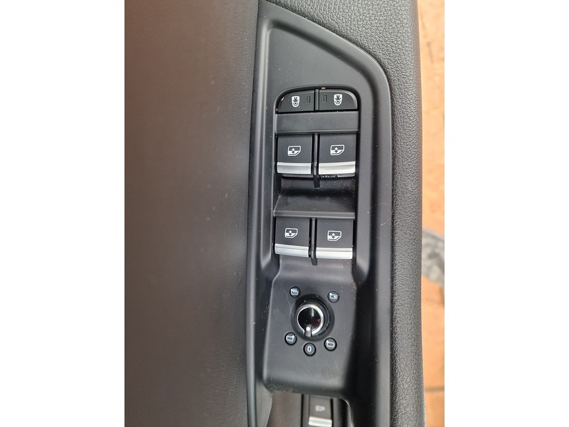 Audi 2.0 TDI 35 Technik Estate 5dr Diesel S Tronic Euro 6 (s/s) (163 ps)