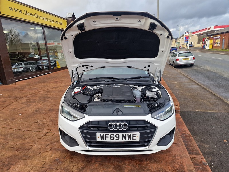 Audi 2.0 TDI 35 Technik Estate 5dr Diesel S Tronic Euro 6 (s/s) (163 ps)