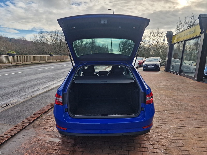 Skoda 2.0 TDI SE Technology Estate 5dr Diesel DSG Euro 6 (s/s) (150 ps)