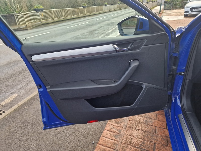 Skoda 2.0 TDI SE Technology Estate 5dr Diesel DSG Euro 6 (s/s) (150 ps)