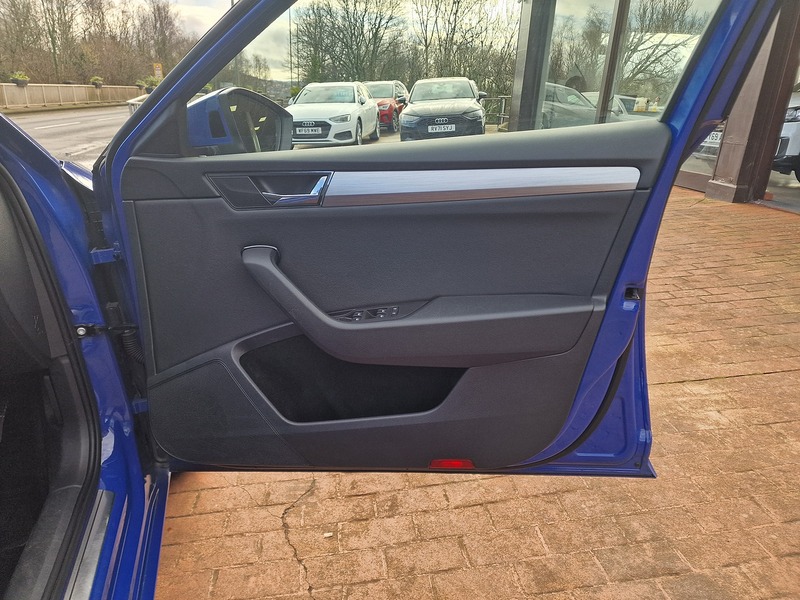 Skoda 2.0 TDI SE Technology Estate 5dr Diesel DSG Euro 6 (s/s) (150 ps)