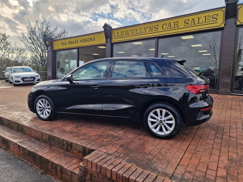 Audi 2.0 TDI 30 Technik Sportback 5dr Diesel Manual Euro 6 (s/s) (116 ps)