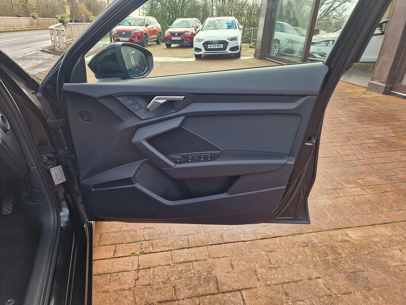 Audi 2.0 TDI 30 Technik Sportback 5dr Diesel Manual Euro 6 (s/s) (116 ps)