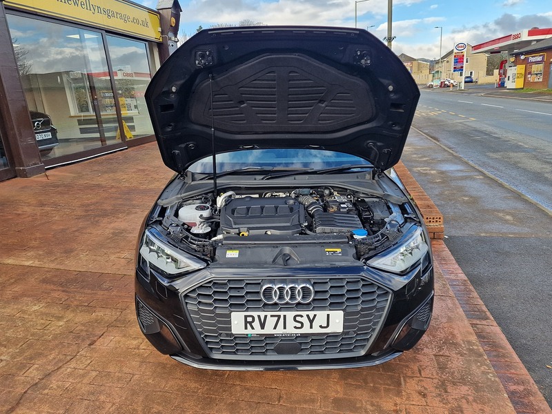 Audi 2.0 TDI 30 Technik Sportback 5dr Diesel Manual Euro 6 (s/s) (116 ps)