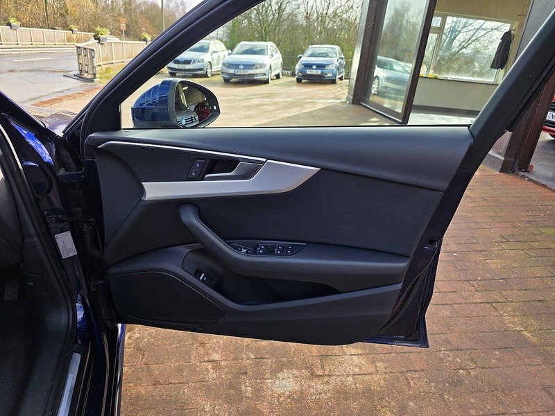 Audi 2.0 TDI 30 Sport Saloon 4dr Diesel S Tronic Euro 6 (s/s) (136 ps)