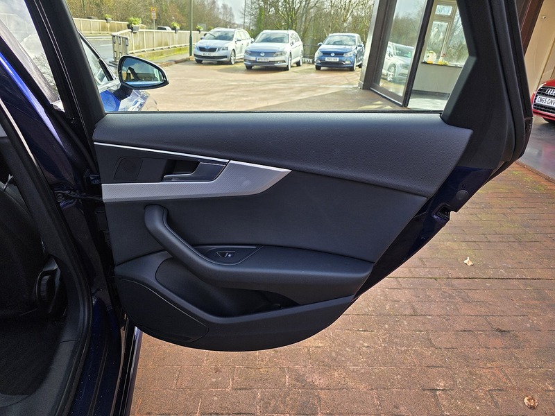 Audi 2.0 TDI 30 Sport Saloon 4dr Diesel S Tronic Euro 6 (s/s) (136 ps)