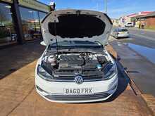 Volkswagen Golf TDI SE 