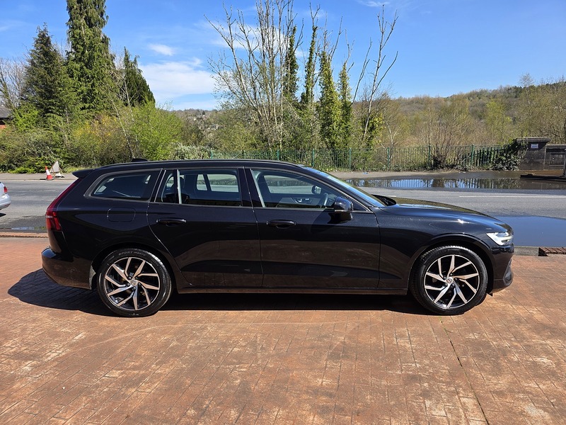Volvo 2.0 D4 Momentum Estate 5dr Diesel Auto Euro 6 (s/s) (190 ps)