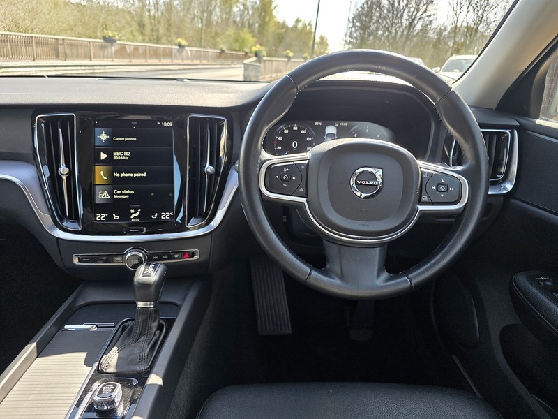Volvo 2.0 D4 Momentum Estate 5dr Diesel Auto Euro 6 (s/s) (190 ps)