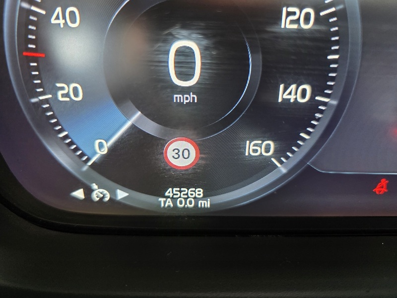 Volvo 2.0 D4 Momentum Estate 5dr Diesel Auto Euro 6 (s/s) (190 ps)