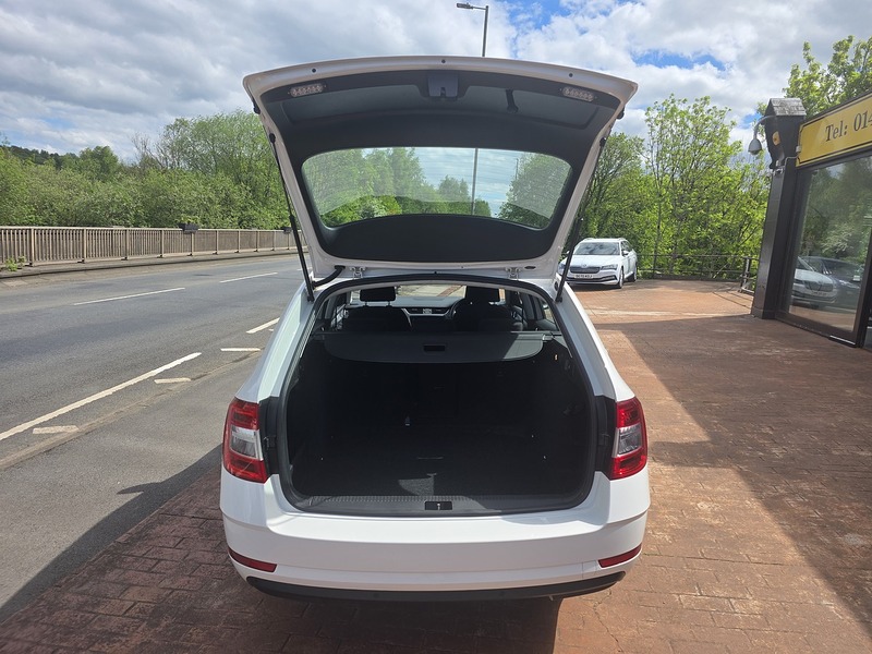 Skoda Octavia TDI SE Technology - U3651