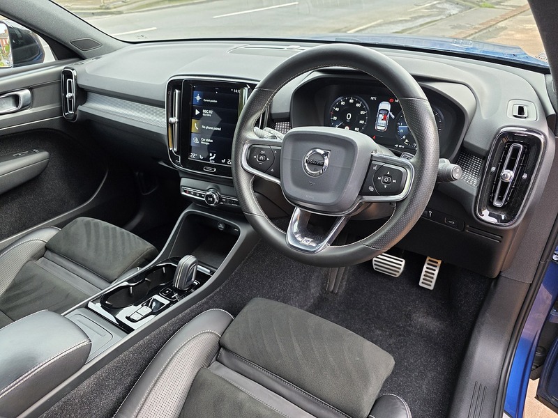 Volvo XC40 D3 R-Design Pro - U3657
