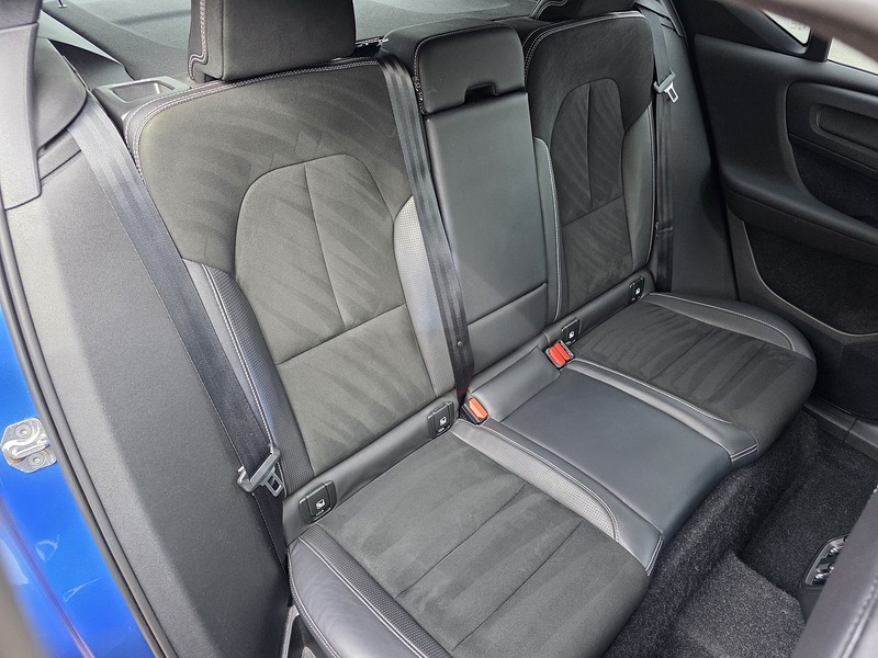 Volvo XC40 D3 R-Design Pro - U3657